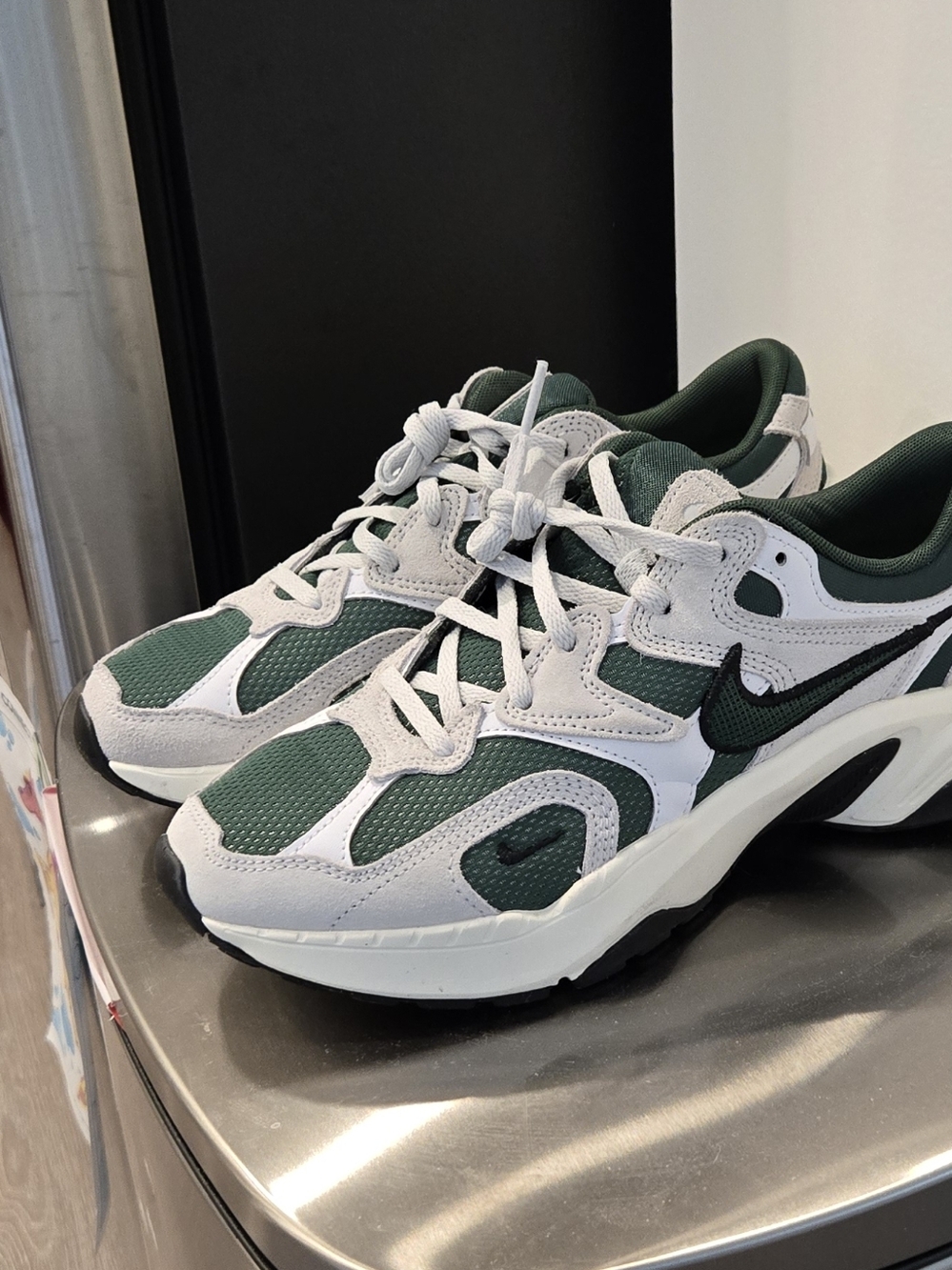 Women's NIKE Hunter Green, Black, And Gray Sneakers In Size 9. - Picture 4 of 6